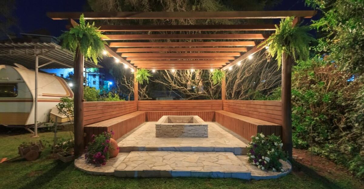 Iluminação para Pergolado: Dicas +10 Ideias Incríveis para seu Projeto