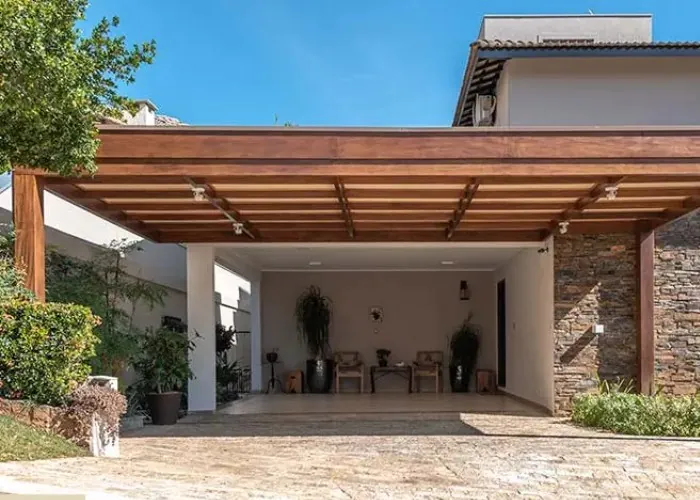 Pergolado de Madeira com Cobertura para garagem