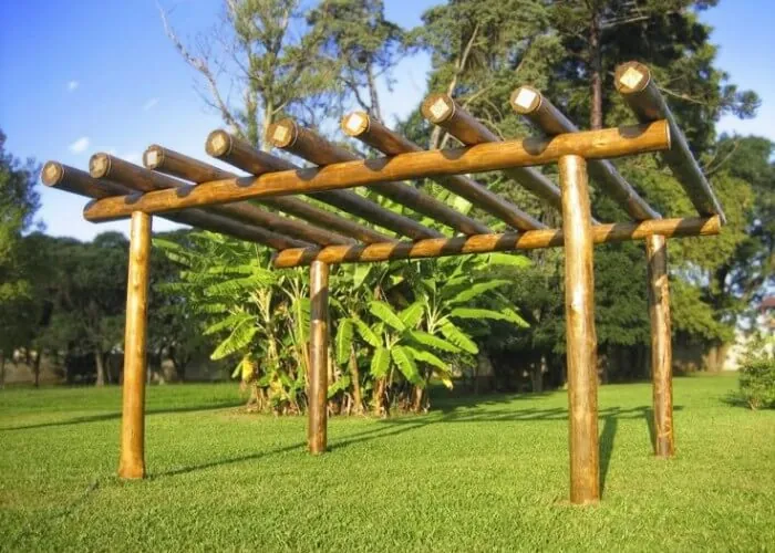 Pergolado de madeira rústico